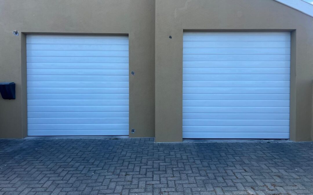 Single Caravan Aluzinc Sectionals & Single Caravan Roll Up Garage Door